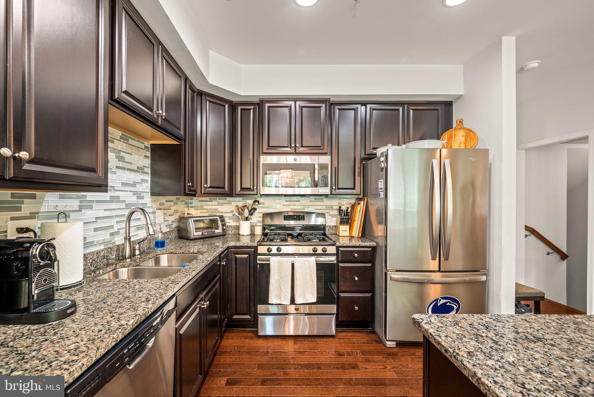 804 Sisler Road Phoenixville, PA 19460 - Photo 14 of 36 Kitchen with stainless appliance package