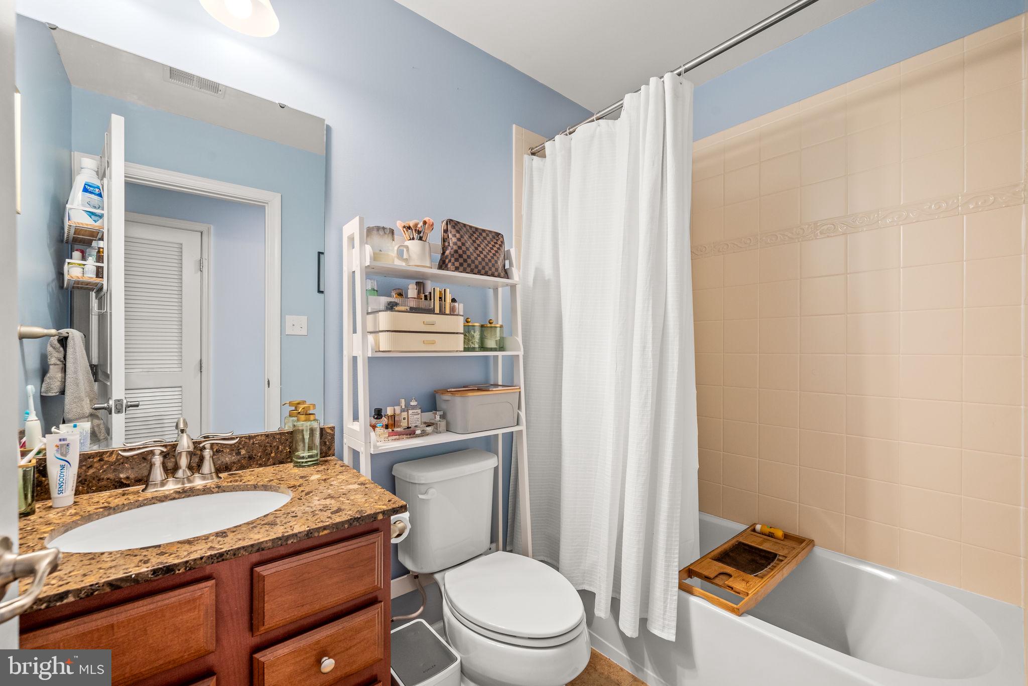 804 Sisler Road Phoenixville, PA 19460 - Photo 28 of 36 Hall bath