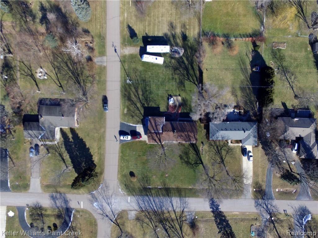 263 Booth Road Troy, MI 48085 - Photo 56 of 67 DJI_0188.JPG