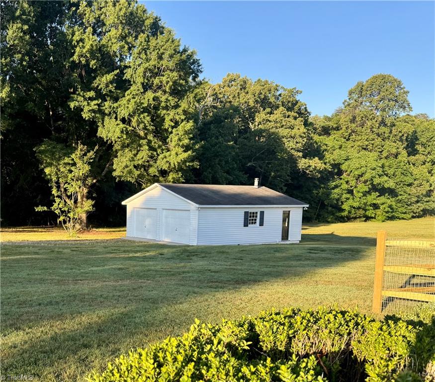 3939 Lewiston Road Summerfield, NC 27358 - Photo 5 of 17