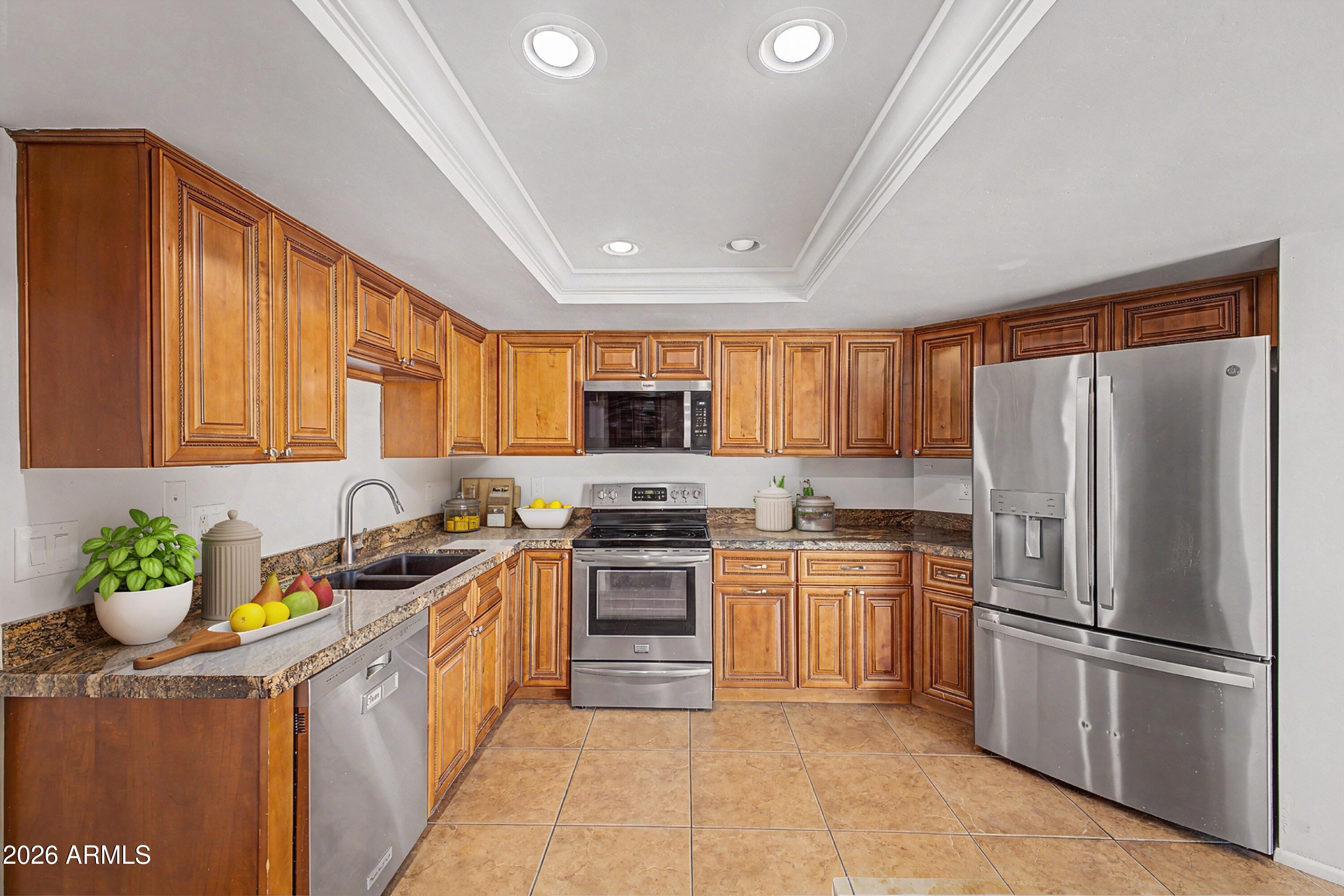 4122 West Calavar Road Phoenix, AZ 85053 - Photo 8 of 25