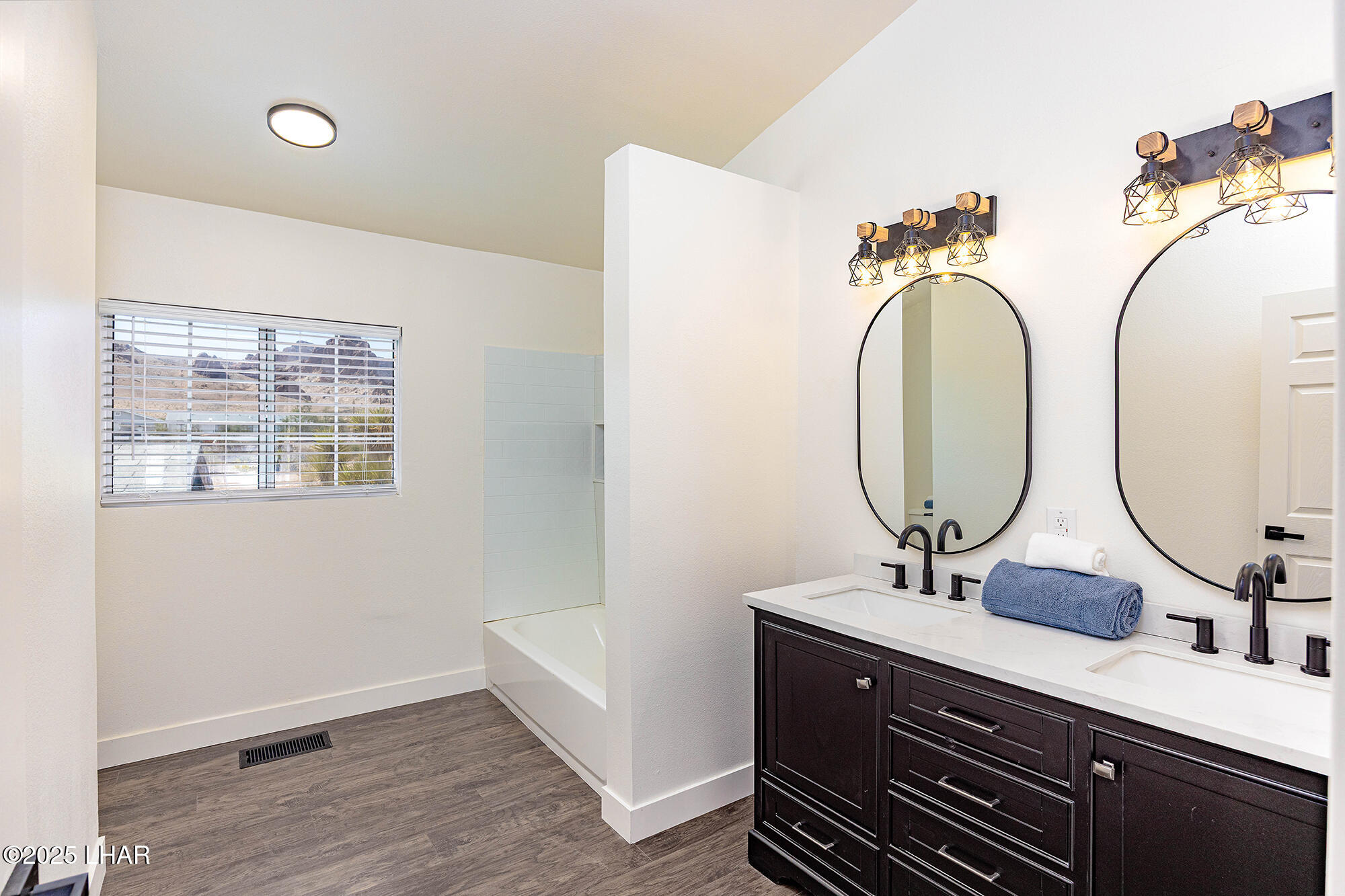2789 Naco Road Golden Valley, AZ 86413 - Photo 17 of 44 969A4285-Edit