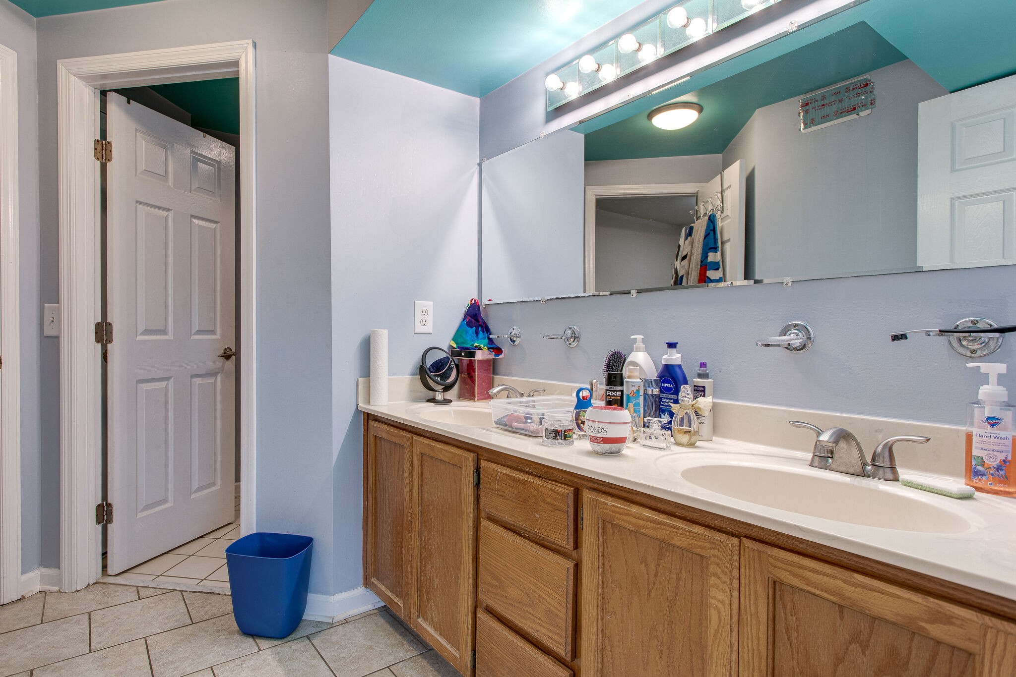 116 Tusculum Road Antioch, TN 37013 - Photo 20 of 27 a bathroom with a sink and a mirror
