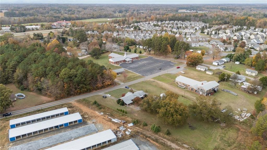 109 Forest Hill Road Lexington, NC 27295 - Photo 11 of 18