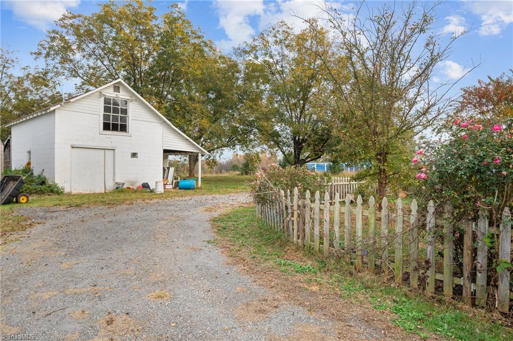 109 Forest Hill Road Lexington, NC 27295 - Photo 16 of 18