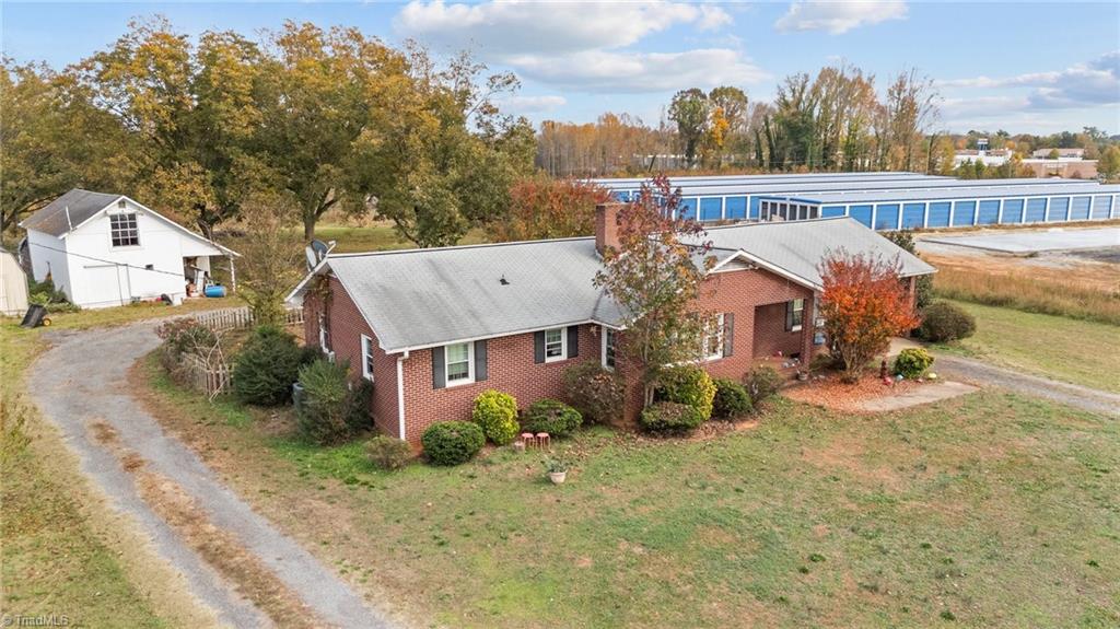 109 Forest Hill Road Lexington, NC 27295 - Photo 4 of 18