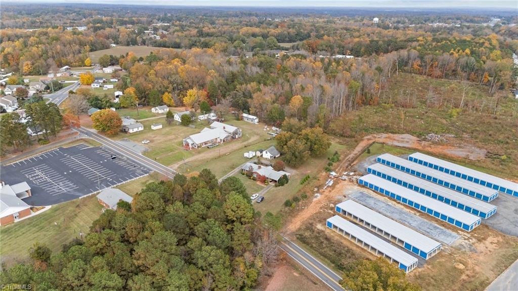 109 Forest Hill Road Lexington, NC 27295 - Photo 8 of 18