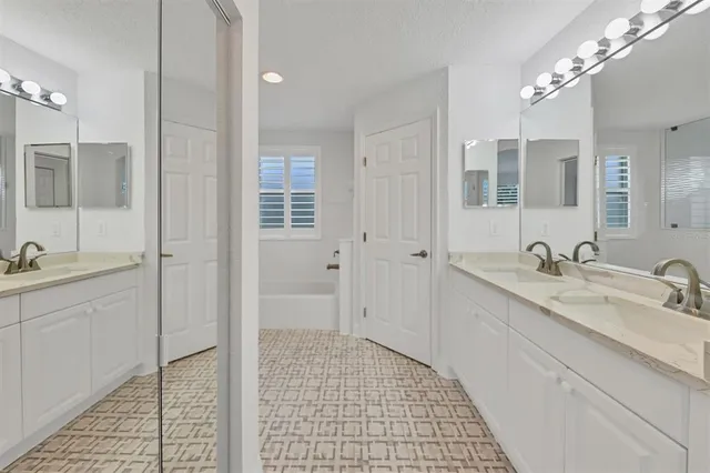 $2,600 | 7269 Fountain Palm Circle, Bradenton, FL 34203