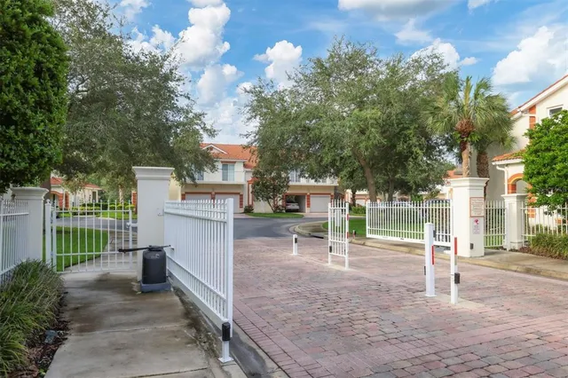 $2,600 | 7269 Fountain Palm Circle, Bradenton, FL 34203