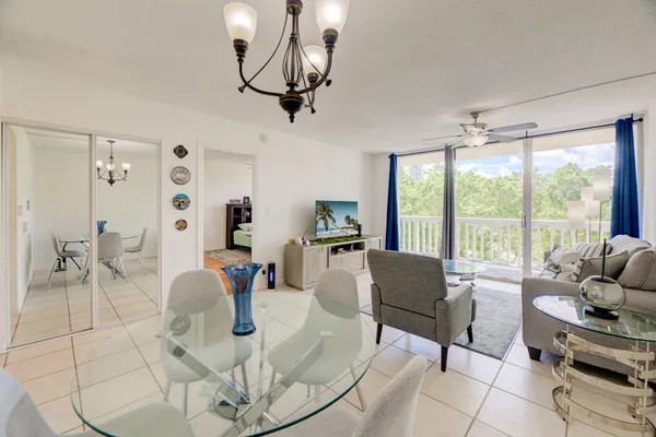 $120,000 | 7081 Environ Boulevard, Unit 343, Lauderhill, FL 33319