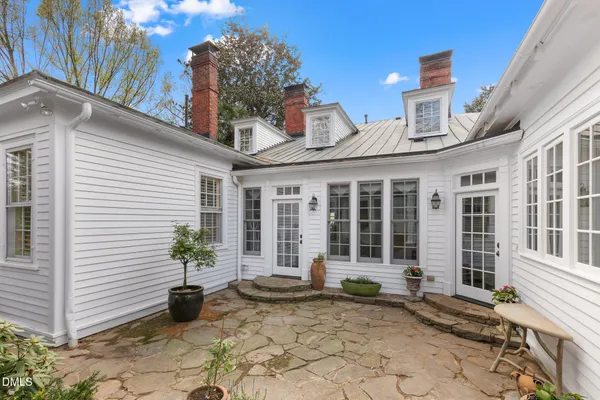 $3,500,000 | 318 North Churton Street, Hillsborough, NC 27278