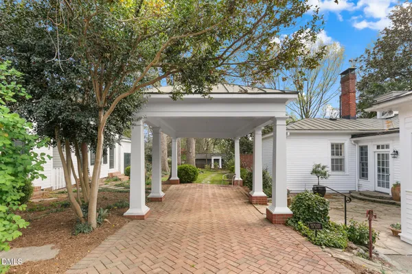 $3,500,000 | 318 North Churton Street, Hillsborough, NC 27278