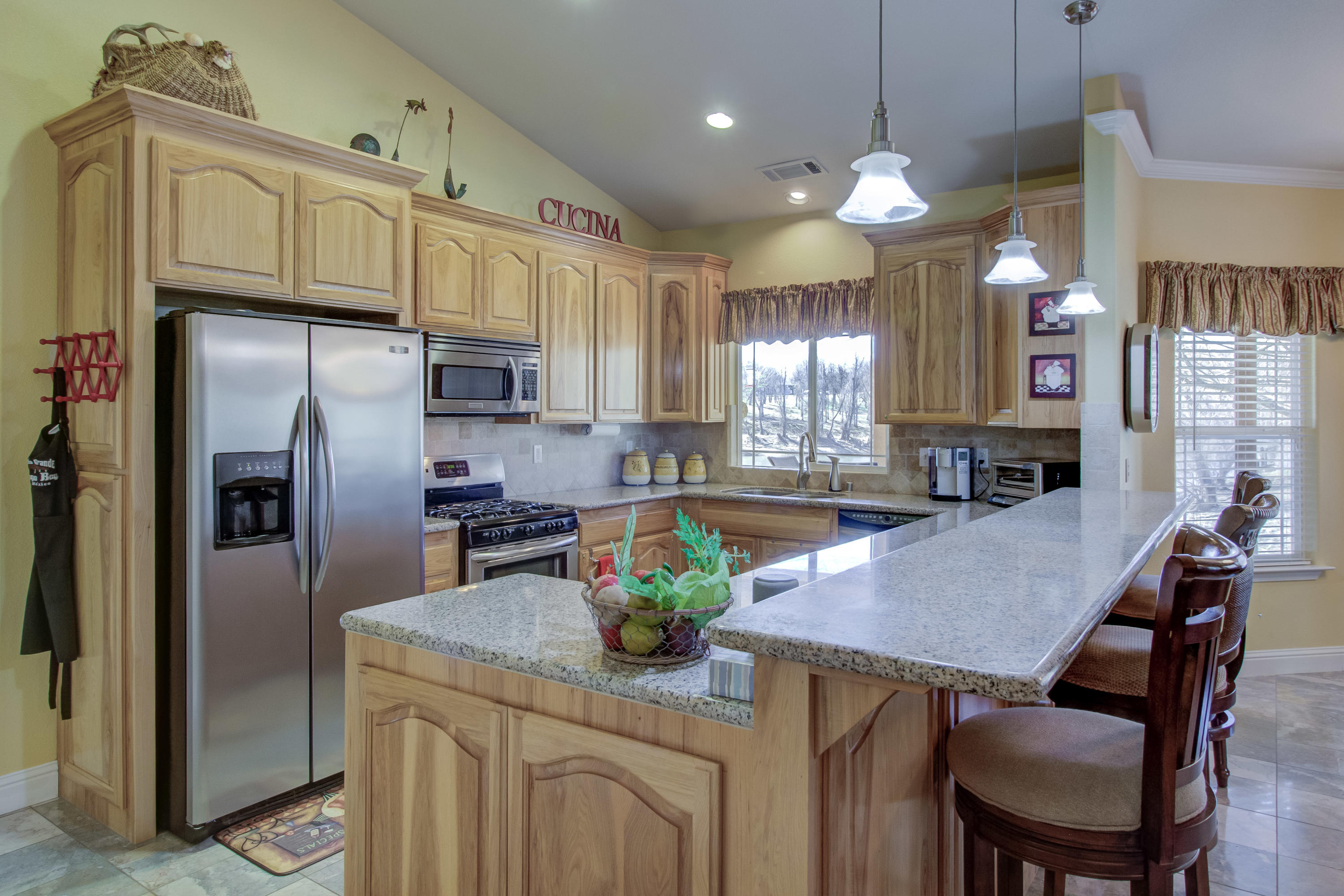 18740 Saddleback Ridge Loop Cottonwood, CA 96022 - Photo 15 of 66 Kitchen
