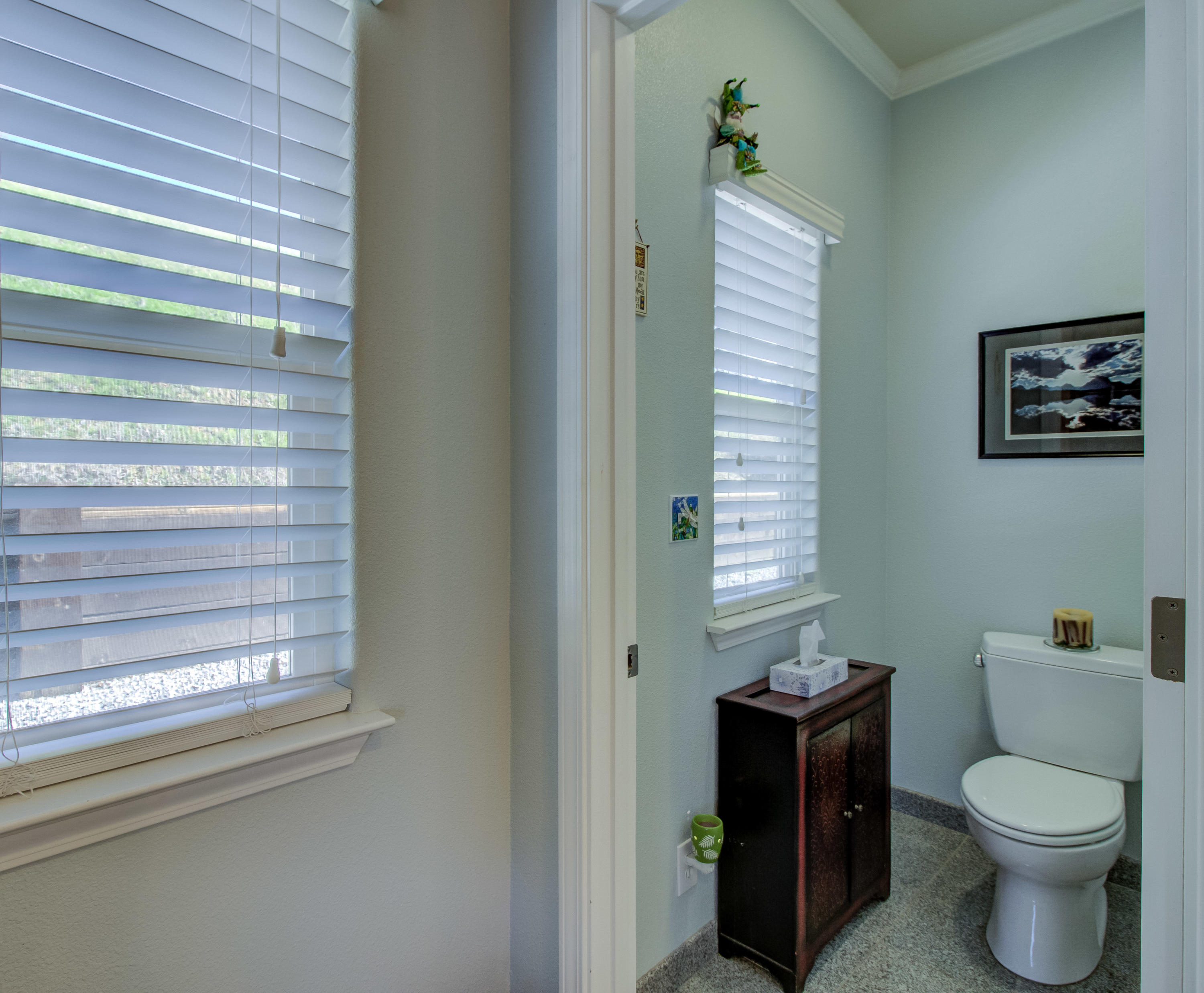 18740 Saddleback Ridge Loop Cottonwood, CA 96022 - Photo 34 of 66 Ensuite Bathroom