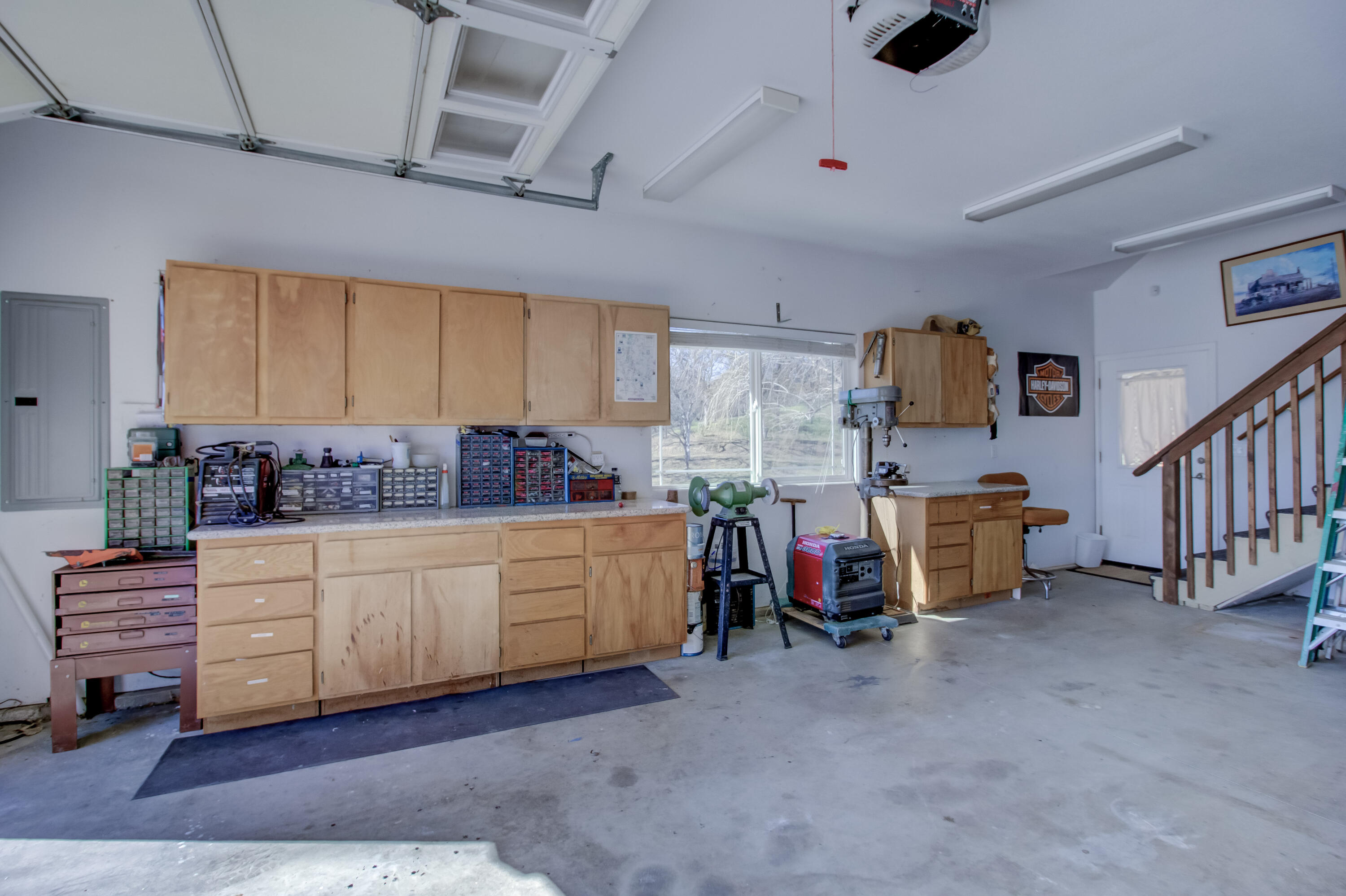 18740 Saddleback Ridge Loop Cottonwood, CA 96022 - Photo 38 of 66 Oversized Garage