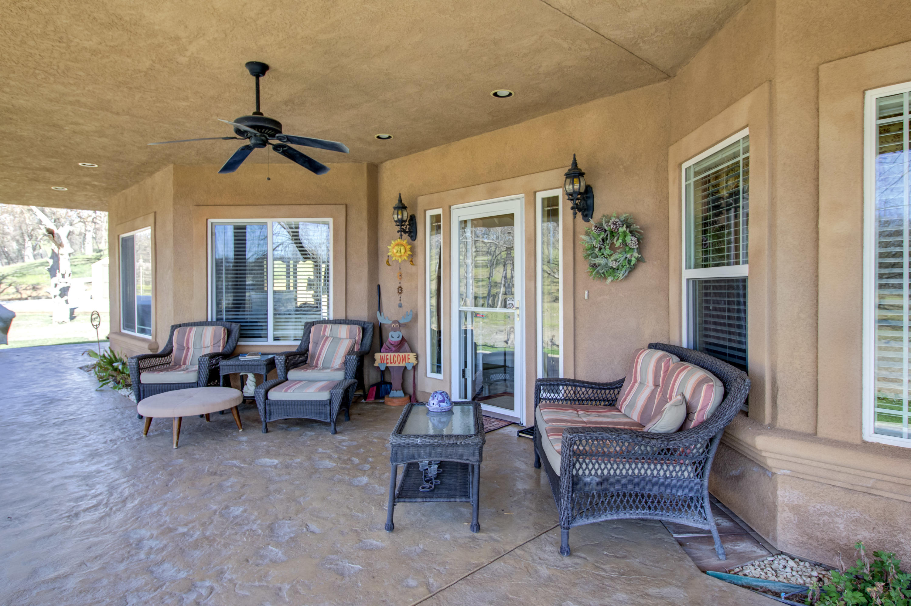 18740 Saddleback Ridge Loop Cottonwood, CA 96022 - Photo 42 of 66 Front Patio
