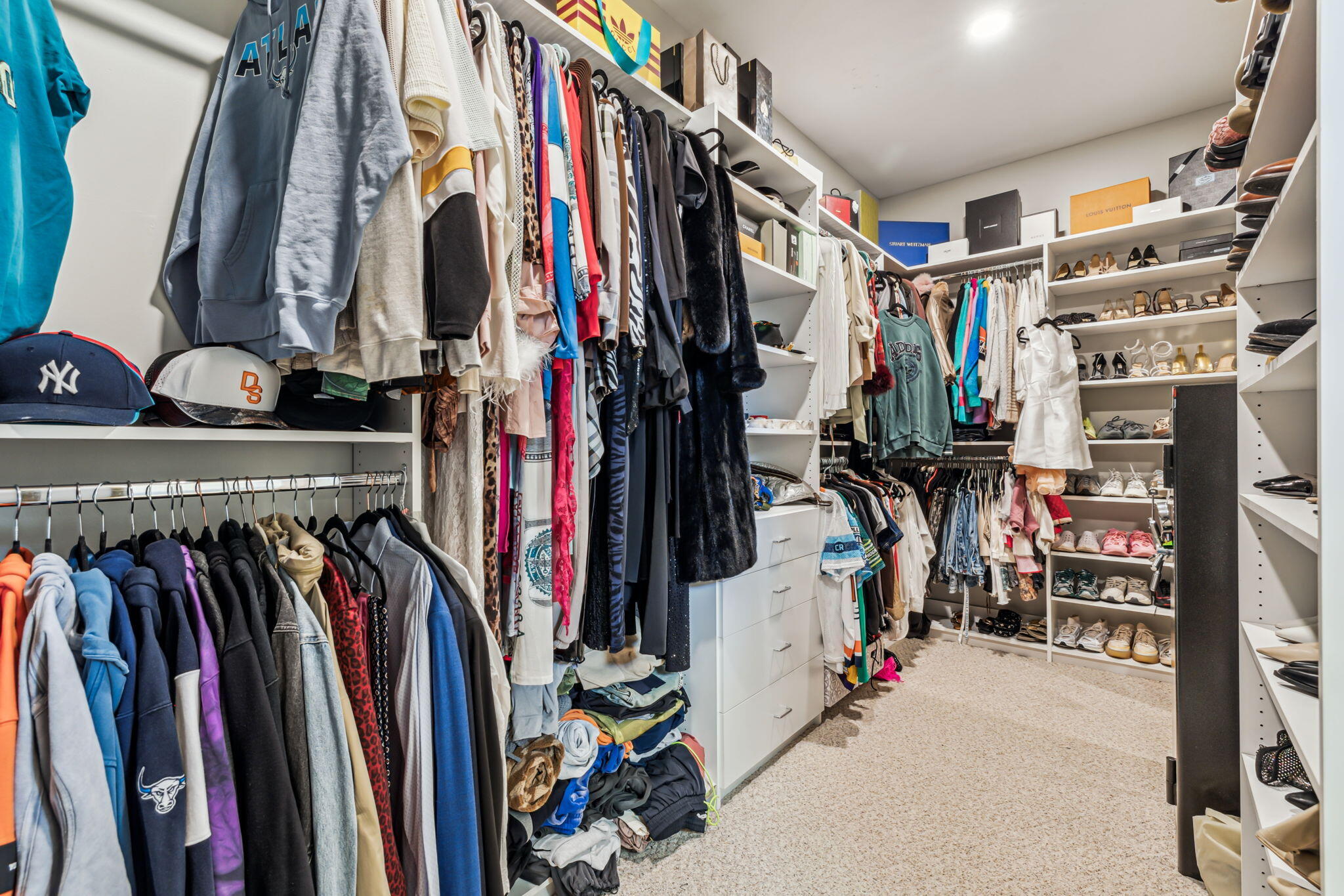 8 Weekewachee Circle Destin, FL 32541 - Photo 21 of 33 a view of walk in closet with clothes