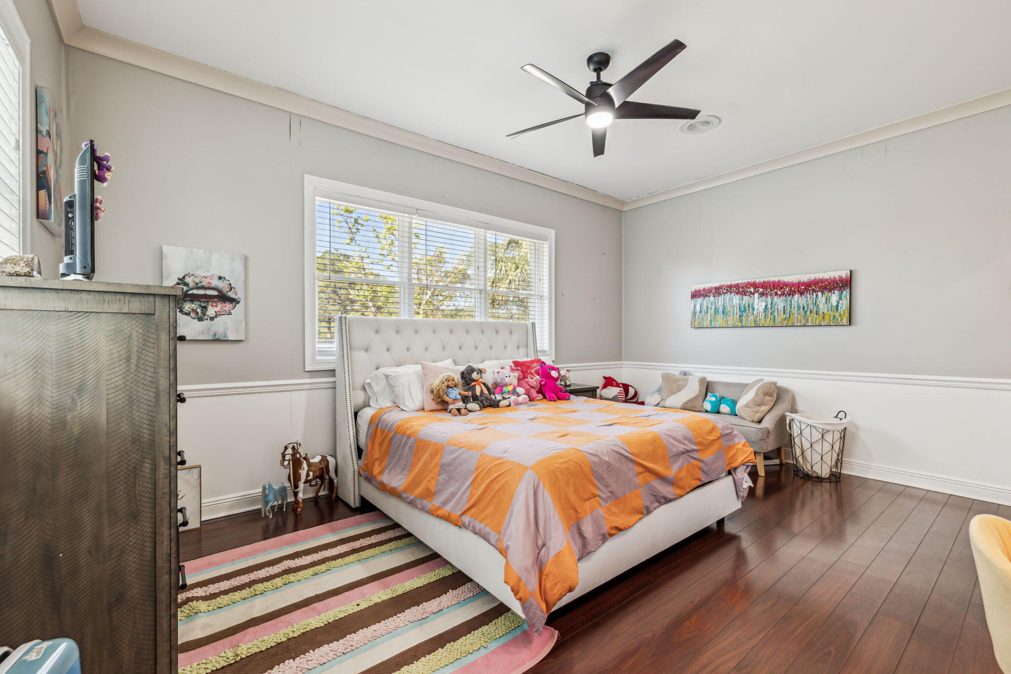 8 Weekewachee Circle Destin, FL 32541 - Photo 27 of 33 a bedroom with a bed and a chandelier