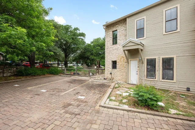 $350,000 | 4401 Speedway, Unit 114, Austin, TX 78751