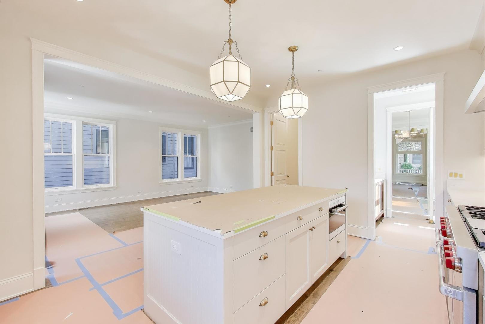 3902 North Hamilton Avenue Chicago, IL 60618 - Photo 12 of 49