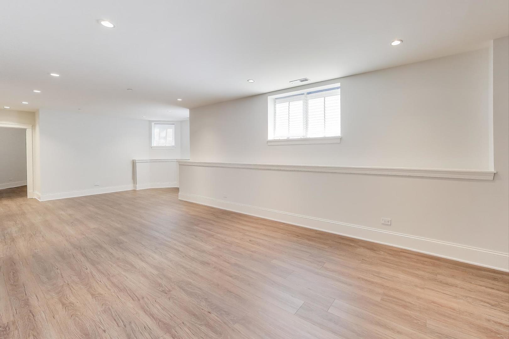 3902 North Hamilton Avenue Chicago, IL 60618 - Photo 38 of 49