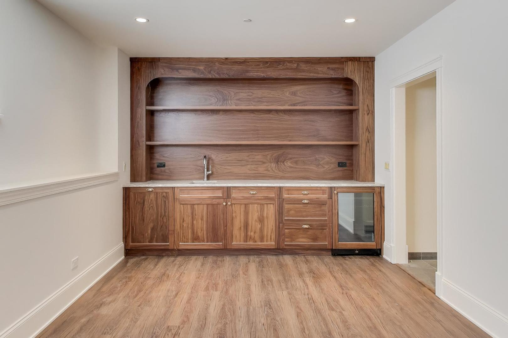 3902 North Hamilton Avenue Chicago, IL 60618 - Photo 39 of 49