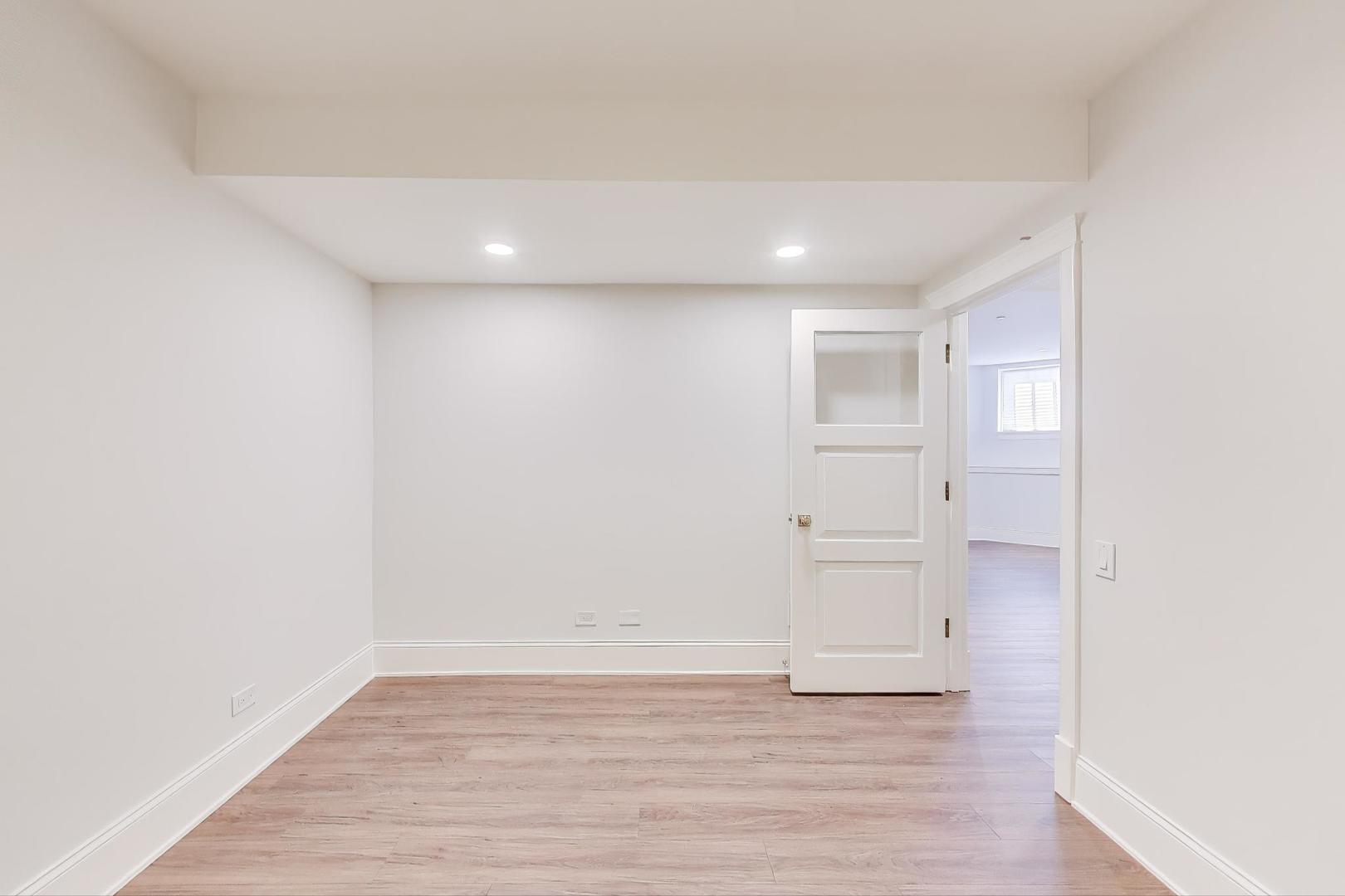 3902 North Hamilton Avenue Chicago, IL 60618 - Photo 42 of 49