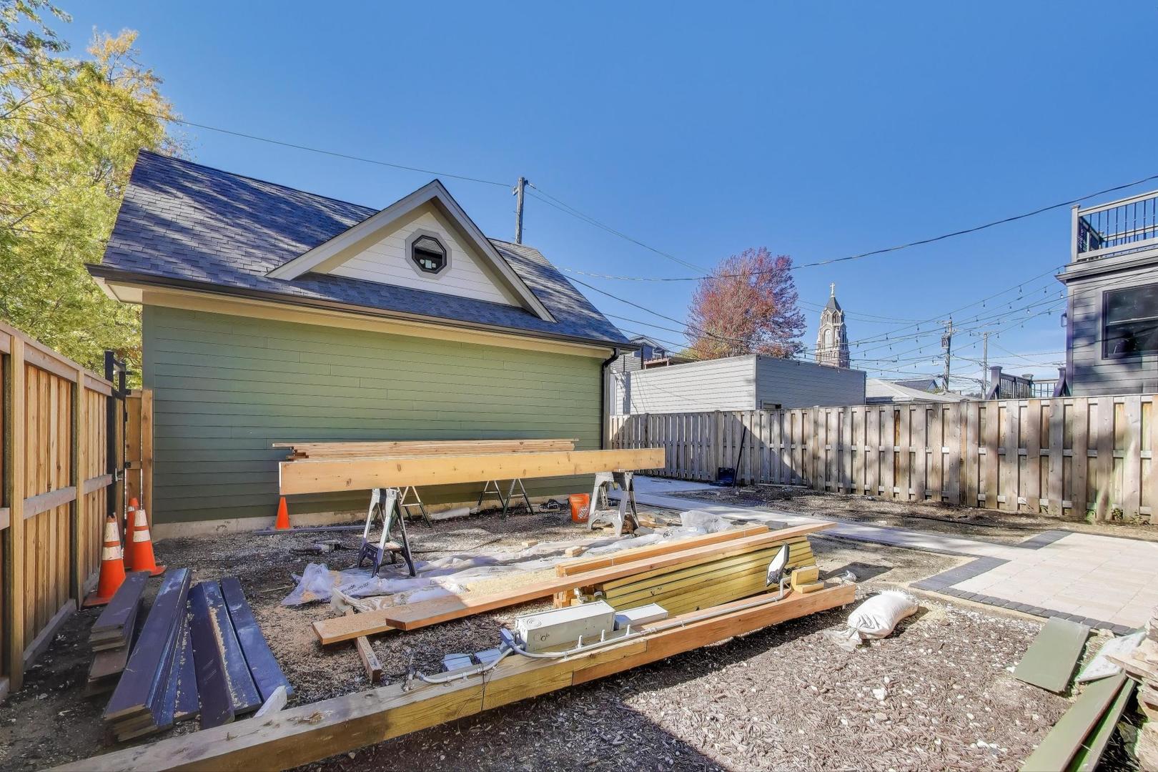 3902 North Hamilton Avenue Chicago, IL 60618 - Photo 47 of 49