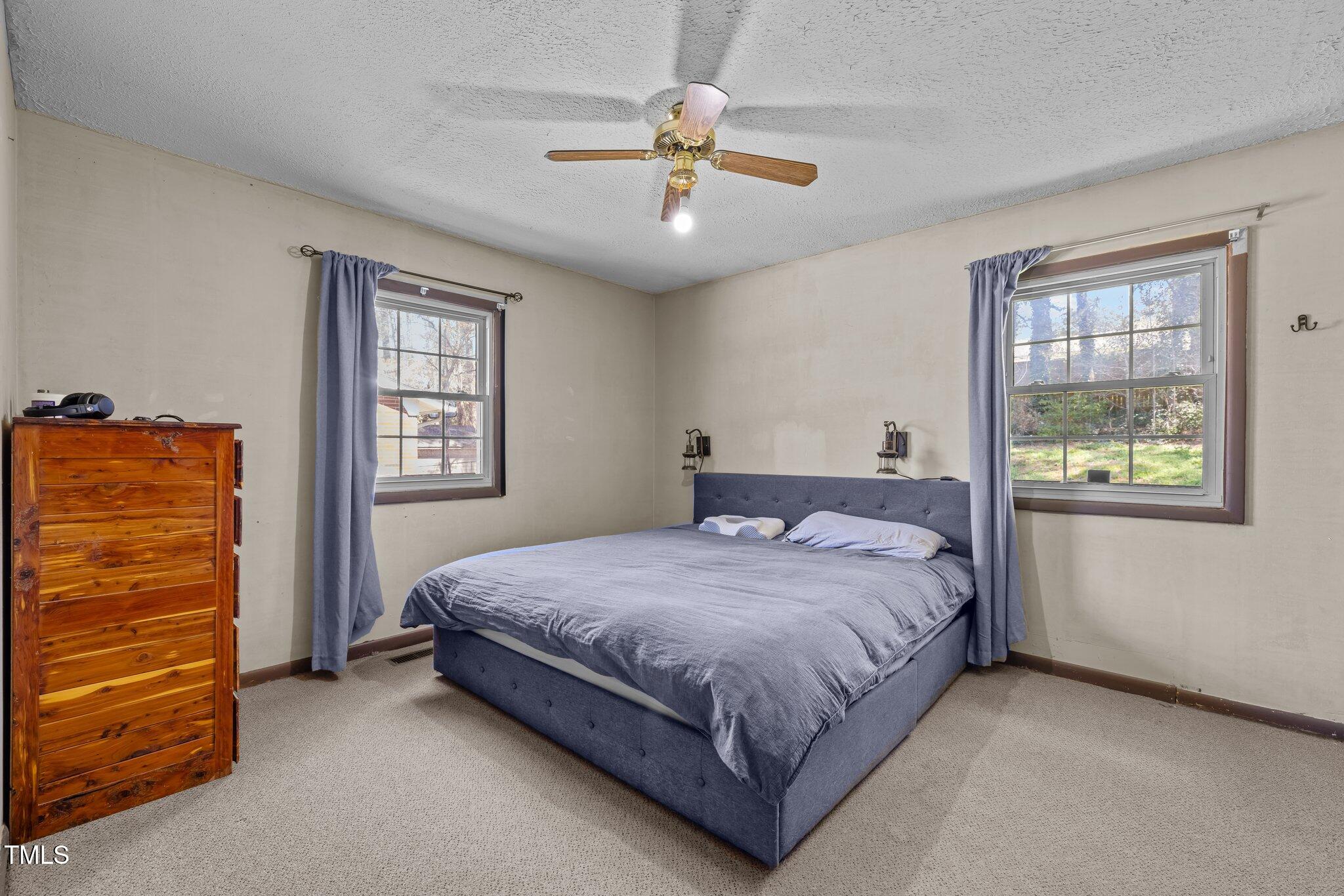 1507 Ridgeway Avenue Durham, NC 27701 - Photo 13 of 34 17-web-or-mls-5Z8A3148