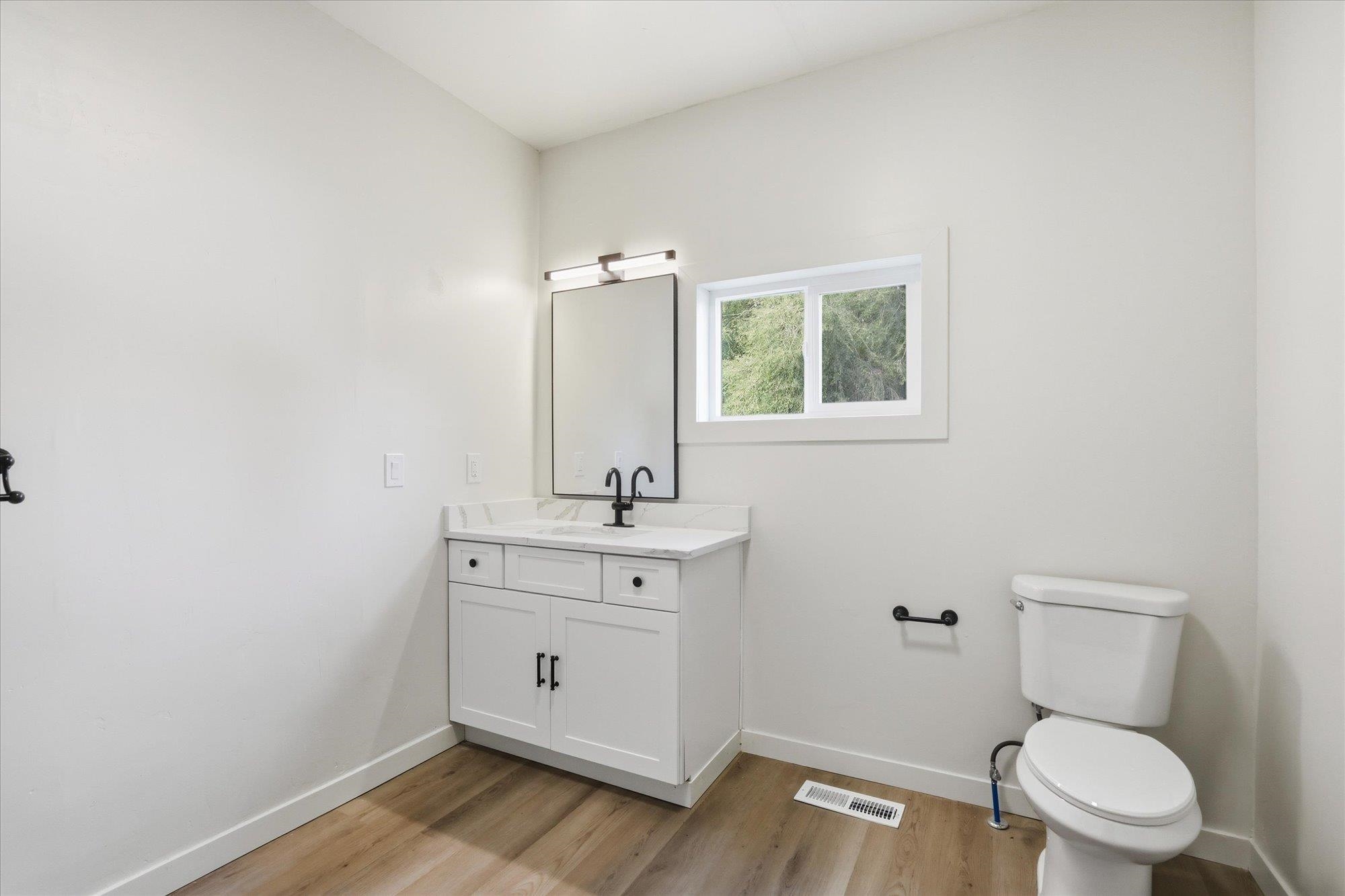 2811 North Lincoln Street Spokane, WA 99205 - Photo 10 of 25