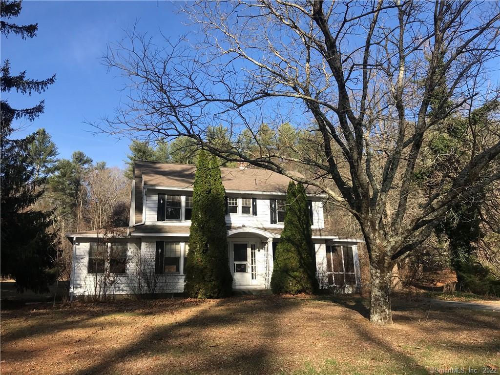 Street view of Colonial Home