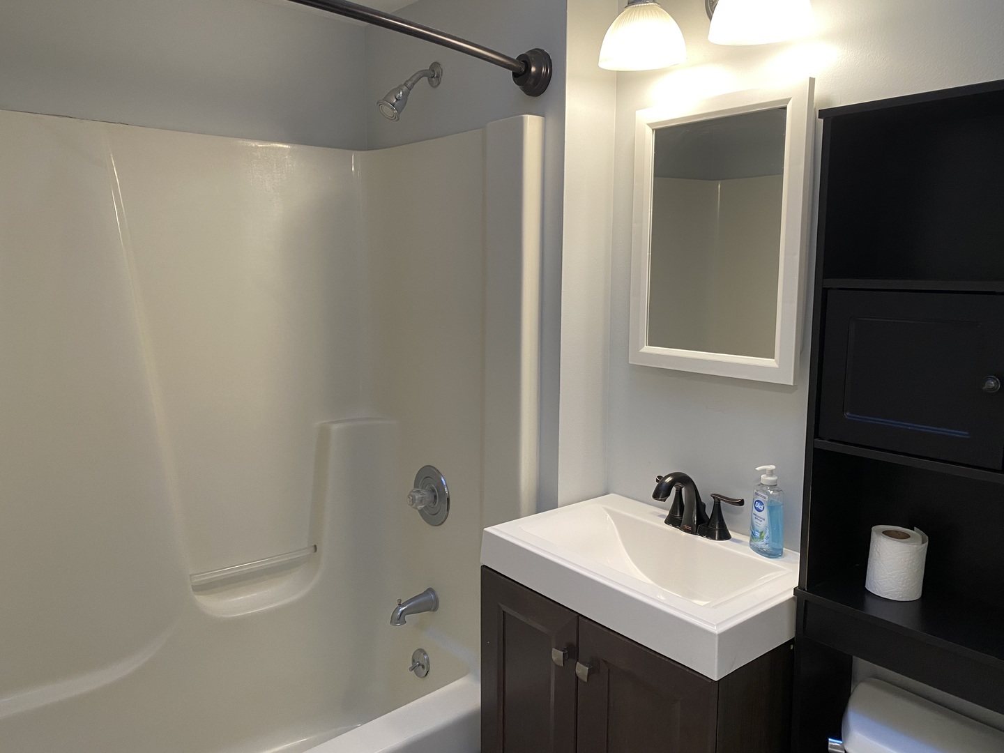 10 Briar Lane Geneva, IL 60134 - Photo 22 of 35 a bathroom with a sink a toilet and shower