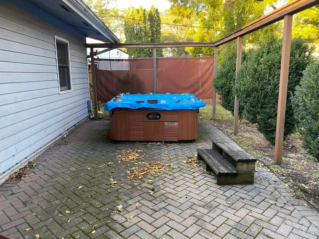 $385,000 | 10 Briar Lane, Geneva, IL 60134