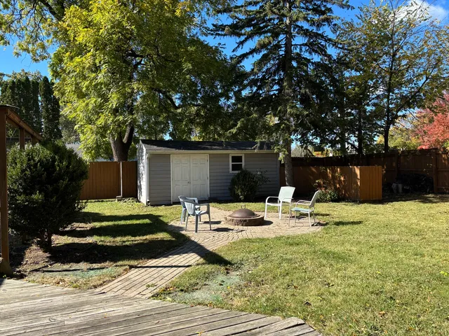 $385,000 | 10 Briar Lane, Geneva, IL 60134