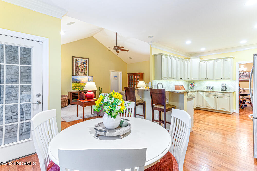 157 Longleaf Drive West End, NC 27376 - Photo 9 of 58 Breakfast area