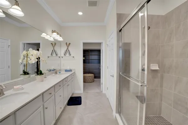 $2,400 | 10042 Crooked Creek Drive, Unit 203, Venice, FL 34293