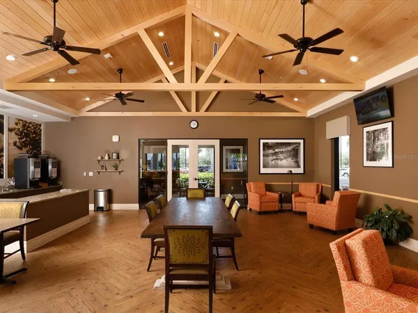 $2,400 | 10042 Crooked Creek Drive, Unit 203, Venice, FL 34293