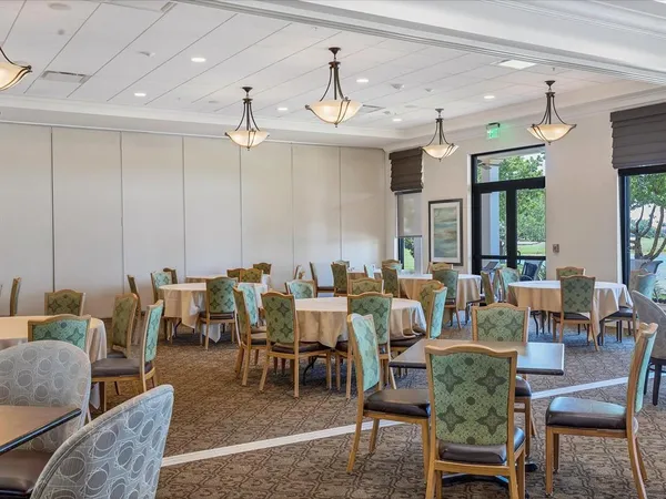 $2,400 | 10042 Crooked Creek Drive, Unit 203, Venice, FL 34293