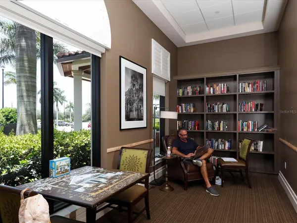 $2,350 | 10042 Crooked Creek Drive, Unit 203, Venice, FL 34293