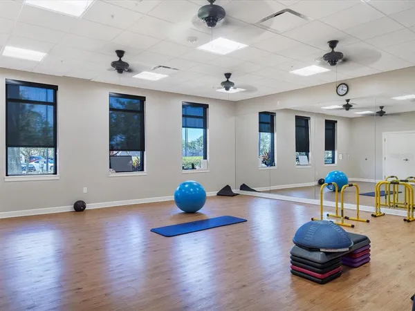 $2,400 | 10042 Crooked Creek Drive, Unit 203, Venice, FL 34293