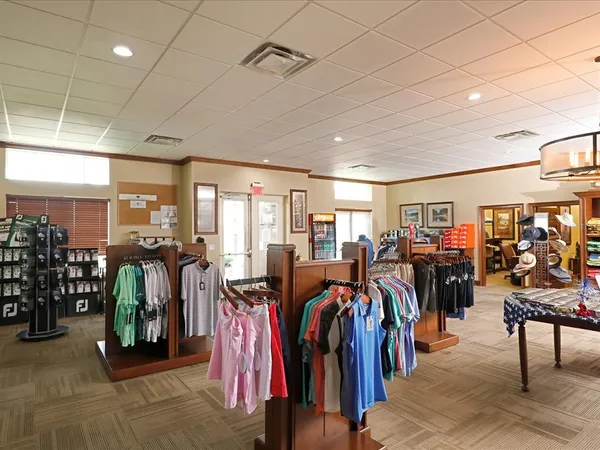 $2,400 | 10042 Crooked Creek Drive, Unit 203, Venice, FL 34293