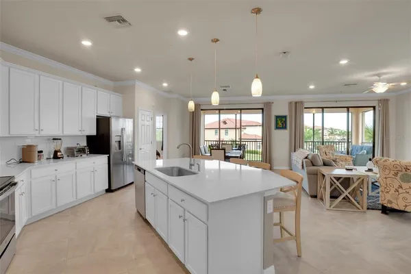 $2,400 | 10042 Crooked Creek Drive, Unit 203, Venice, FL 34293