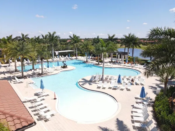 $2,350 | 10042 Crooked Creek Drive, Unit 203, Venice, FL 34293