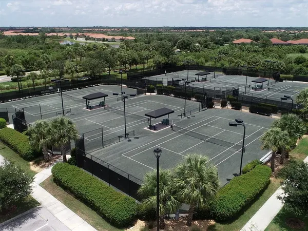 $2,400 | 10042 Crooked Creek Drive, Unit 203, Venice, FL 34293