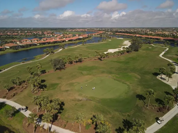 $2,350 | 10042 Crooked Creek Drive, Unit 203, Venice, FL 34293