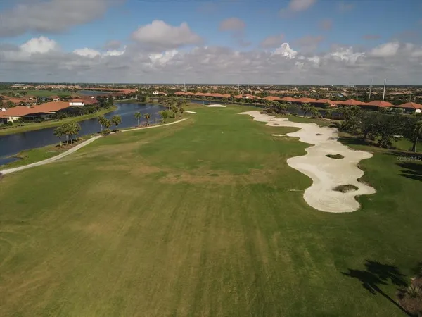 $2,350 | 10042 Crooked Creek Drive, Unit 203, Venice, FL 34293