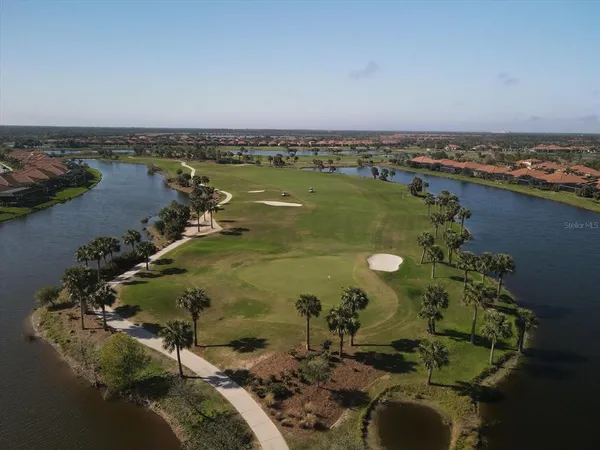 $2,400 | 10042 Crooked Creek Drive, Unit 203, Venice, FL 34293