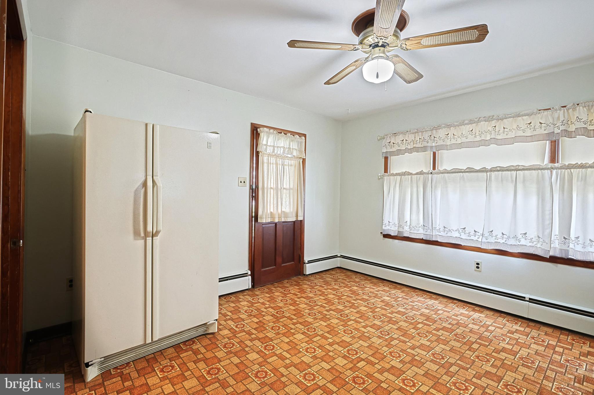 2334 Grantley Road York, PA 17403 - Photo 13 of 36