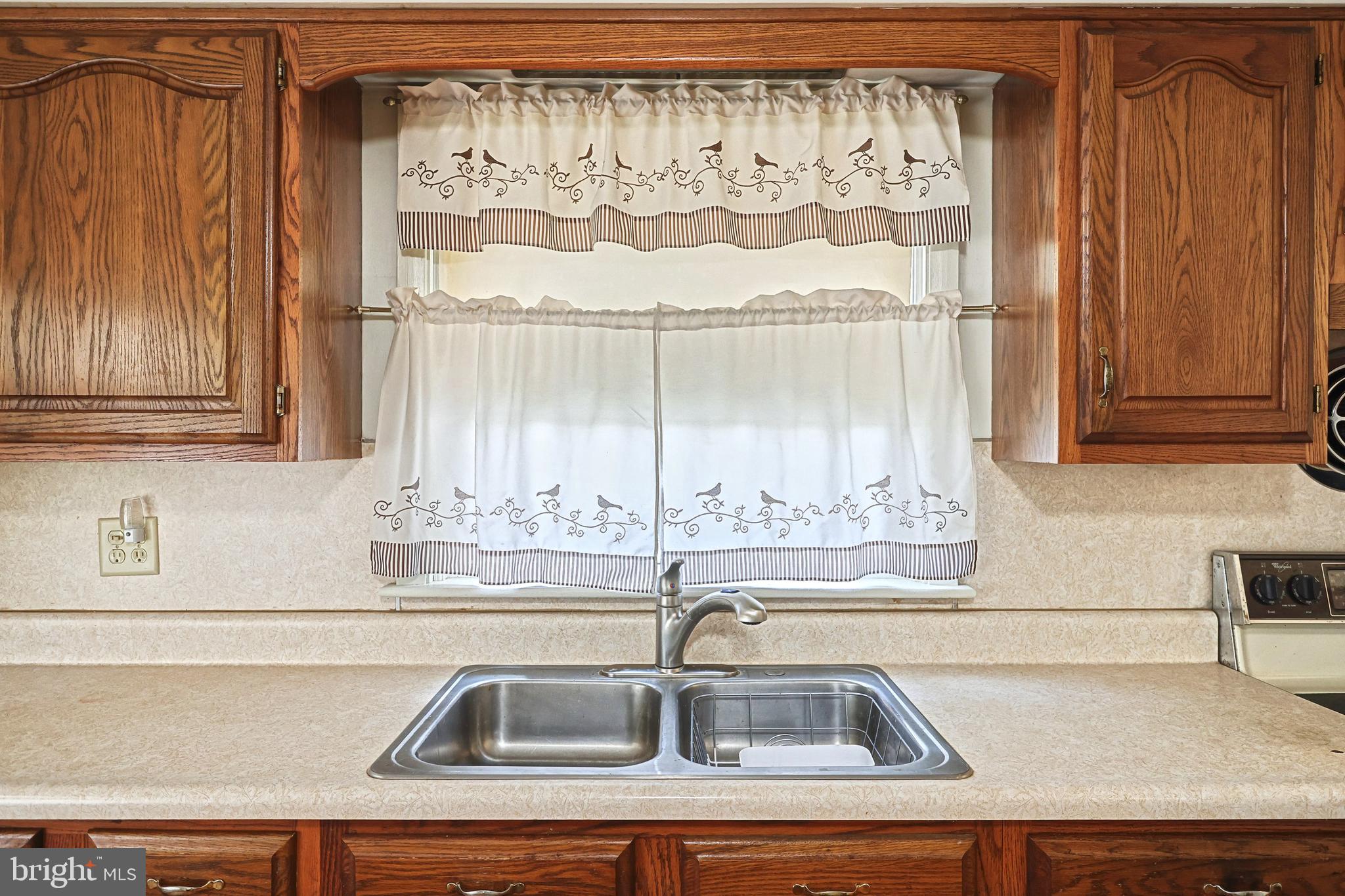 2334 Grantley Road York, PA 17403 - Photo 14 of 36