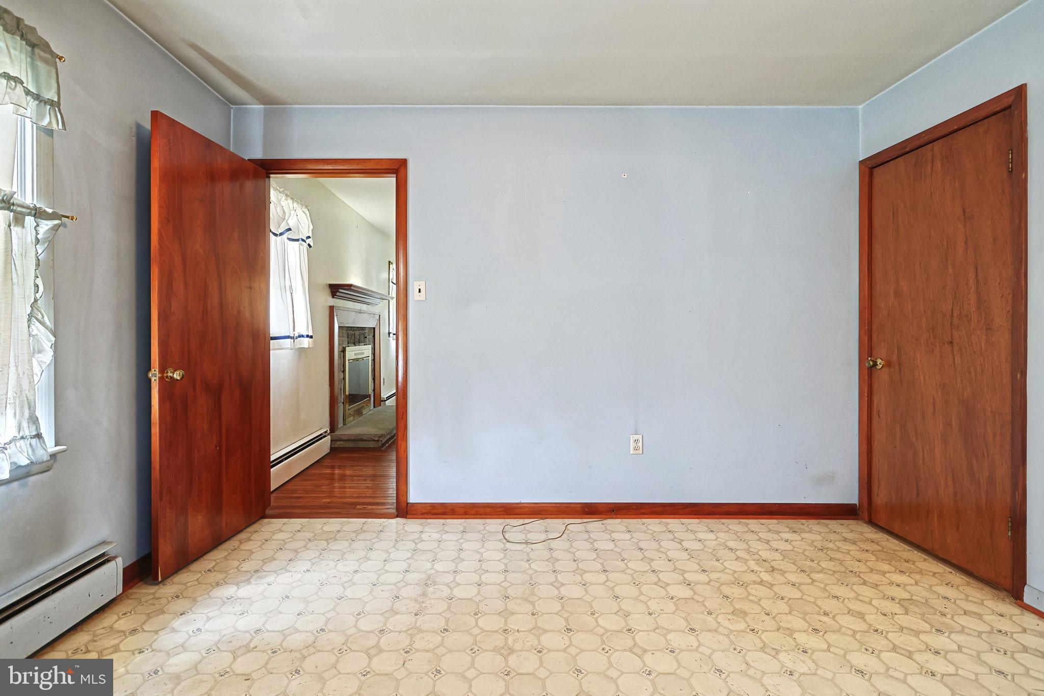 2334 Grantley Road York, PA 17403 - Photo 16 of 36